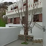 Villa Village *