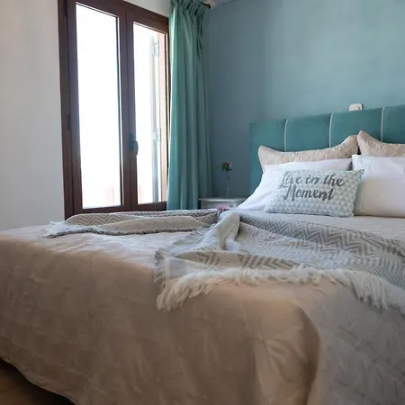Traditional Village Apartment, Naxos Villa *